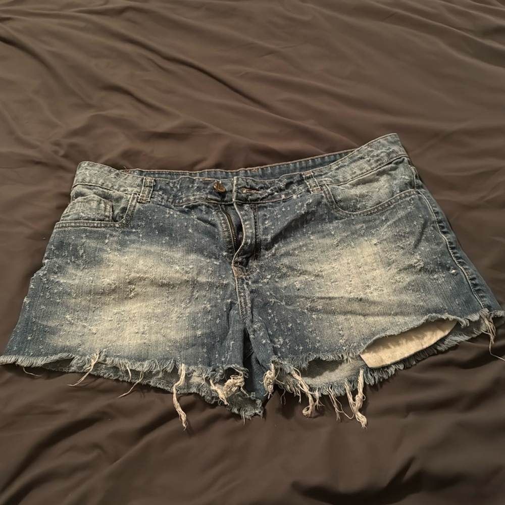 Sawary Jean cut off shorts